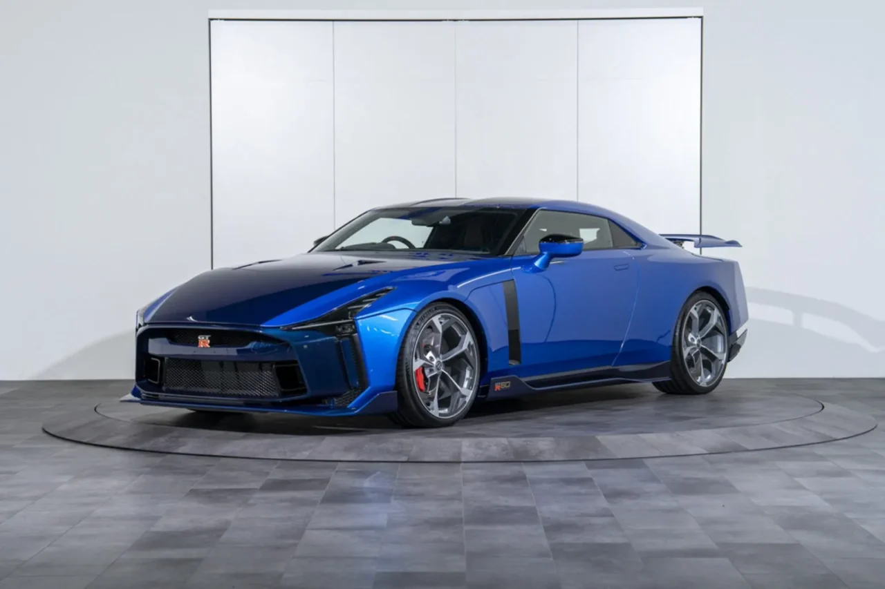 GT-R50 경매에 출품된 닛산 이탈디자인 한정판 모델