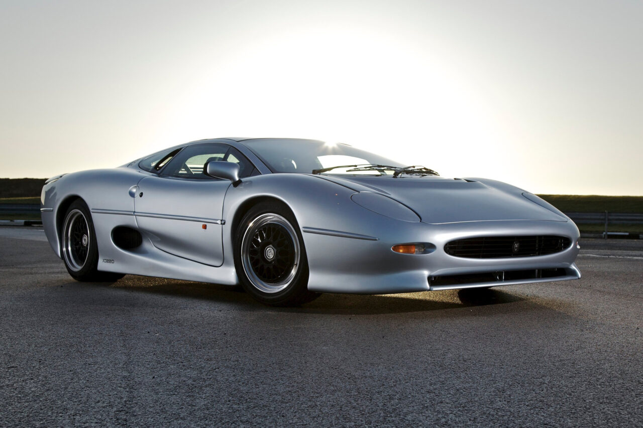 XJ220