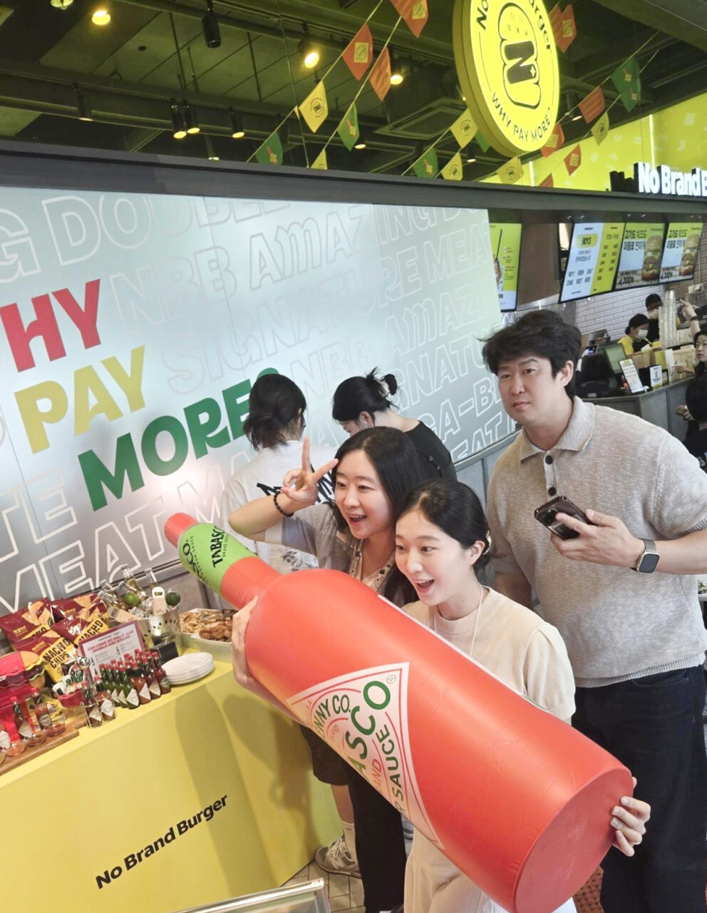 노브랜드 버거 성수랩점 팝업스토어(사진=신세계)