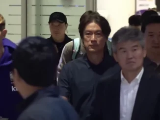 입국하는 홍명보