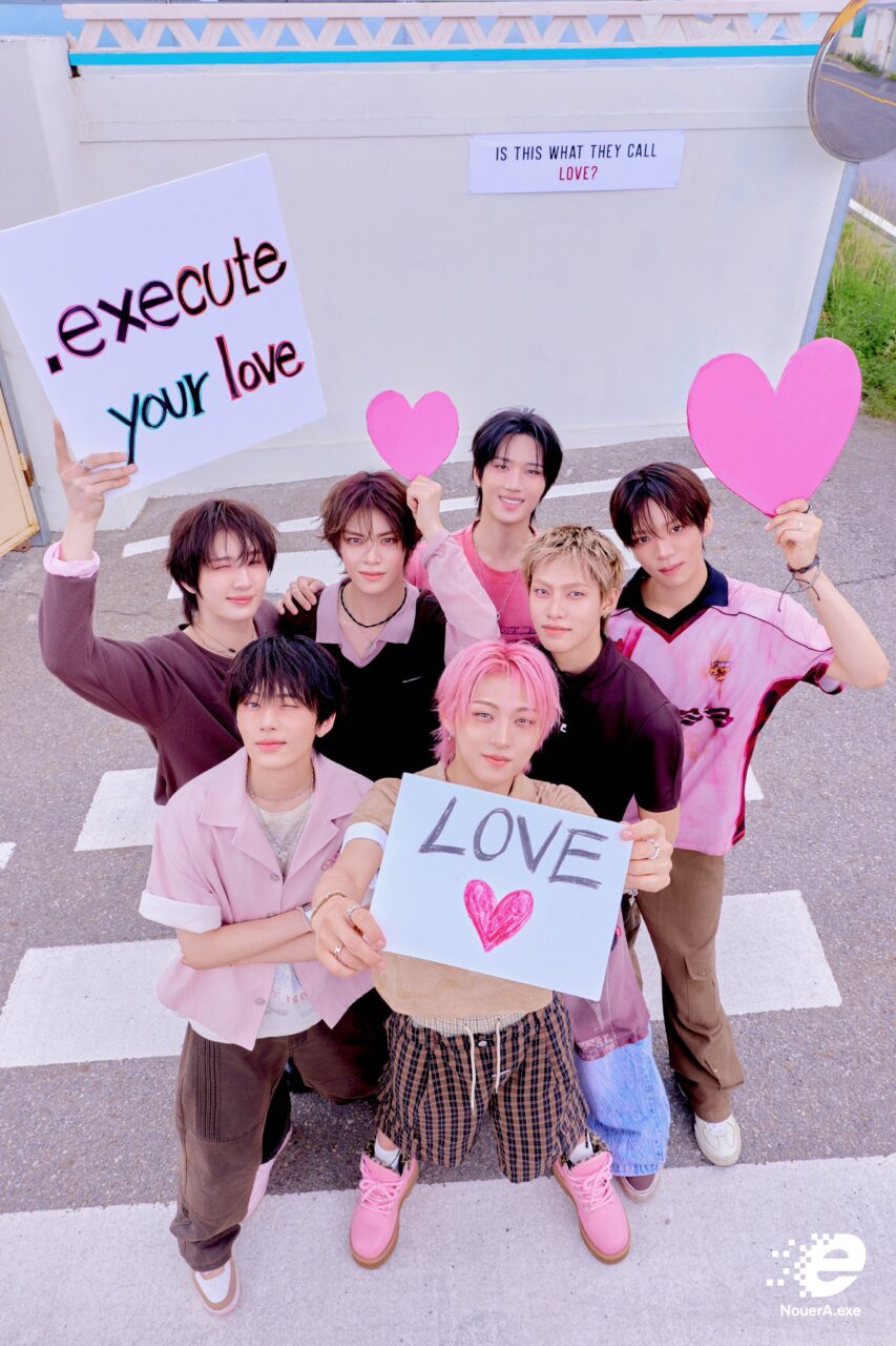 누에라 미니 4집 '.exe' #1 Love.exe 콘셉트 포토