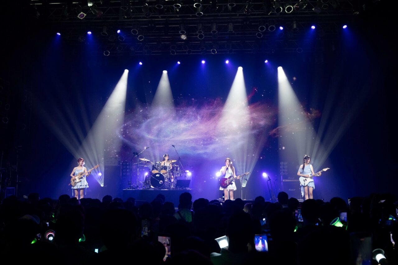 QWER 'ROCKATION：ROCK'N'ROLL LAUNCH!! IN TOKYO'