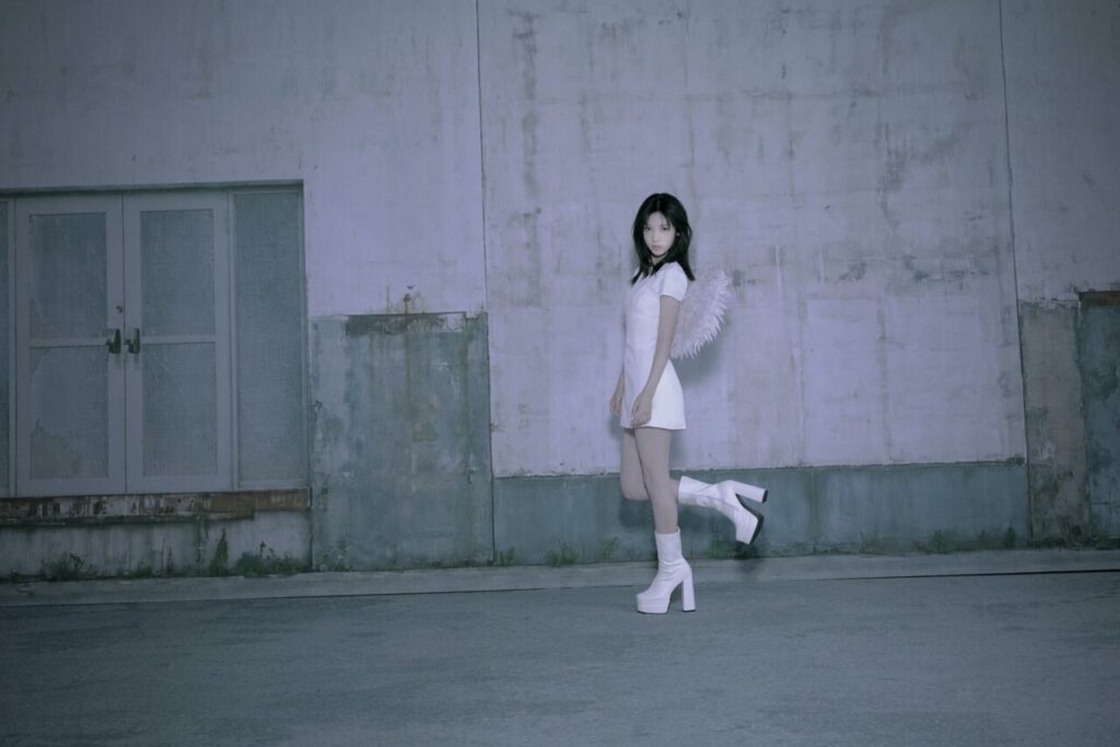 리센느 메이 미니 4집 'PULSE' #1 콘셉트 포토