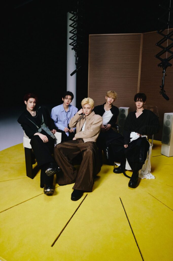 앤더블 미니 2집 'SEQUENCE 02：ATTRACTION' #3 Archive 콘셉트 포토